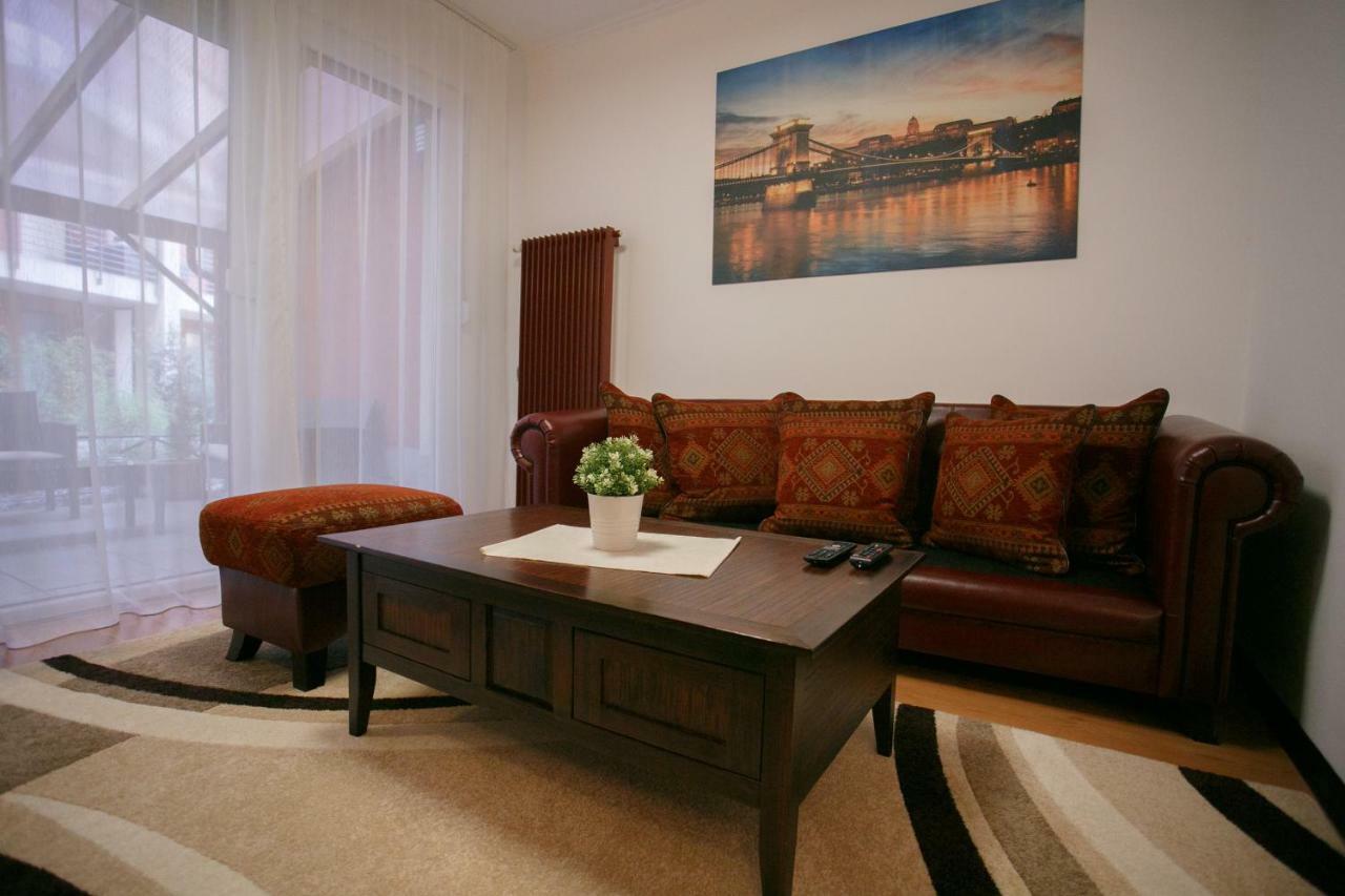 City Grund Apartment Будапеща Екстериор снимка